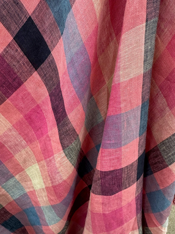 Brianco - 100% Linen; 135cm wide